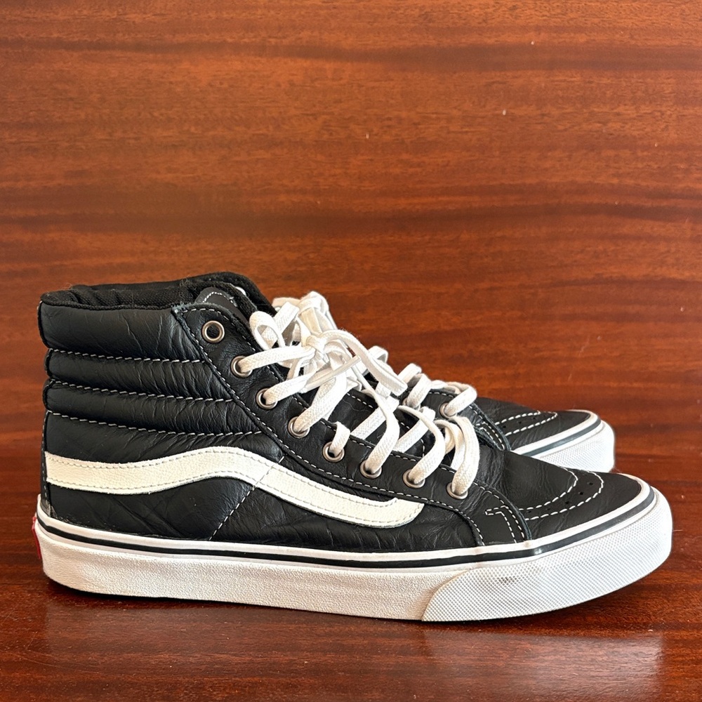 Vans Black and White High-Top Sneakers Size 8